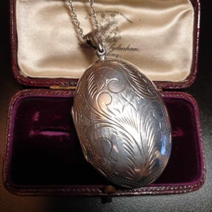 Beautiful Vintage Locket Large Silver Locket Silver Oval Locket Old Photo Locket Necklace Big Silver Locket 22 Inch Engraved Locket Boxed