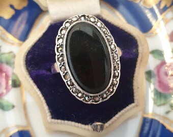 Beautiful Vintage Silver Onyx Ring Size R / 8.5, 925 Silver Onyx Ring, Silver Onyx and Marcasite Ring, Silver Black Ring, Oval Onyx Ring