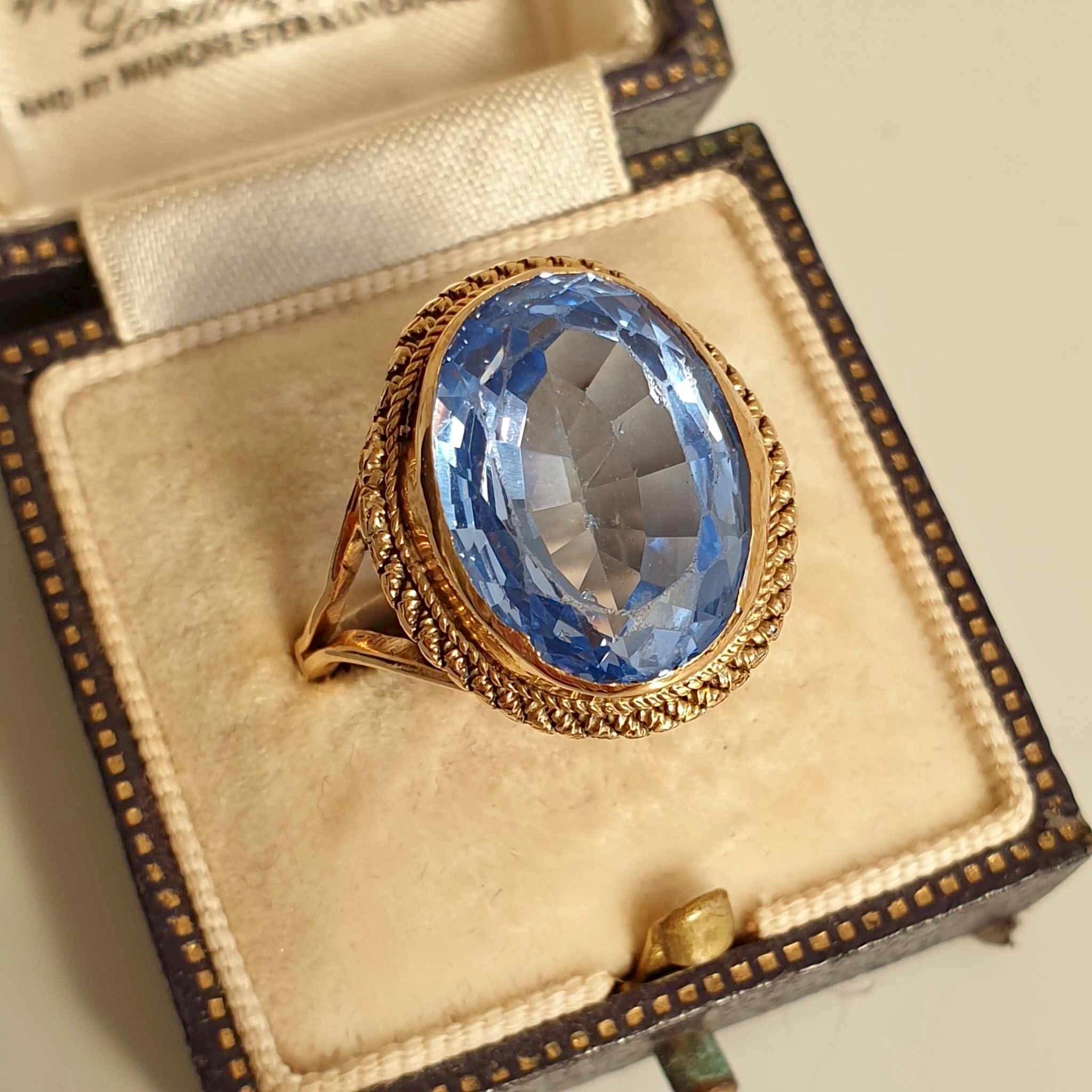 Beautiful Vintage 9ct Gold Topaz Ring Size R 1/2 9k Gold Blue Topaz Ring Size 8.75 Topaz Solitaire Yellow Gold Ring Topaz Cocktail Ring Box