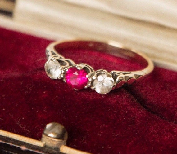 Vintage 9ct Gold Ring, Art Deco Ring, Ruby Paste R