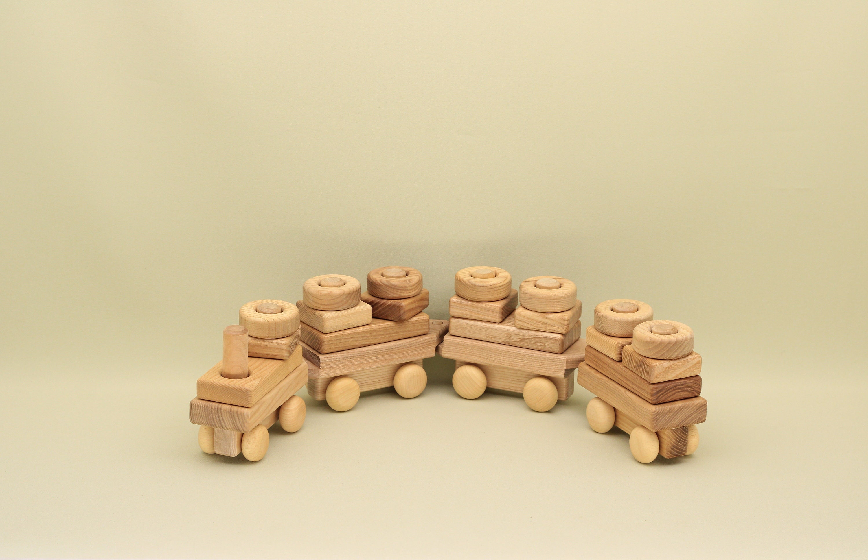 Wooden Stacking Train Handmade, Natural, Educational, Montessori, Waldorf, 4 Wagons, 30 Building Blocks, Lotes Toys Baby Gift Free Shipping