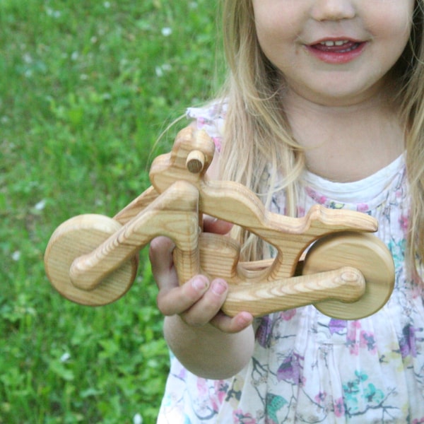 Handmade Organic Natural Wooden Chopper Motorbike with Moving Wheels Eco-Friendly Delights for Boys, Lotes Toys Baby Gift Free Shipping