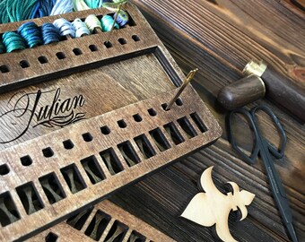 Wooden needle and thread organizer