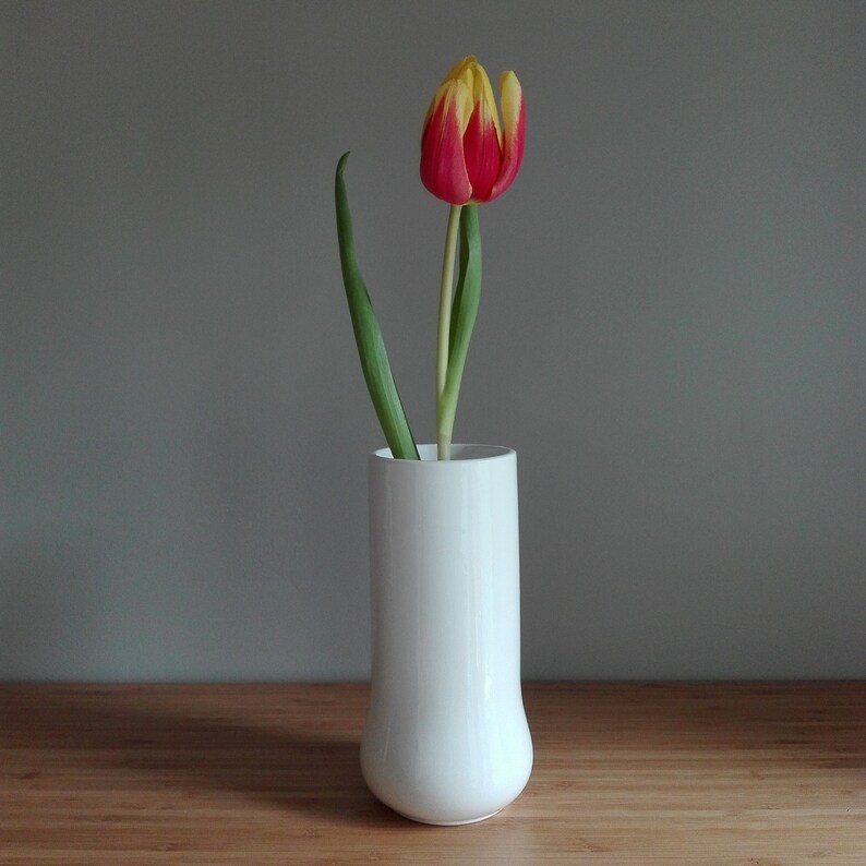 China Vase. White vase. Bud vase. Contemporary Vase. Gilded image 3