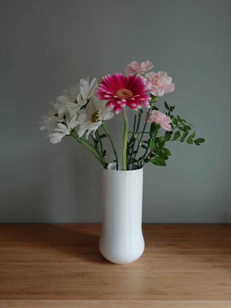 China Vase. White vase. Bud vase. Contemporary Vase. Gilded image 10