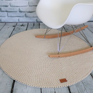 Handwoven Natural Cotton Rug Cream Round Simple Modern Rug Nursery Crochet Rug Washable Cotton Rug Round area rug Modern kids floor mat imagem 3