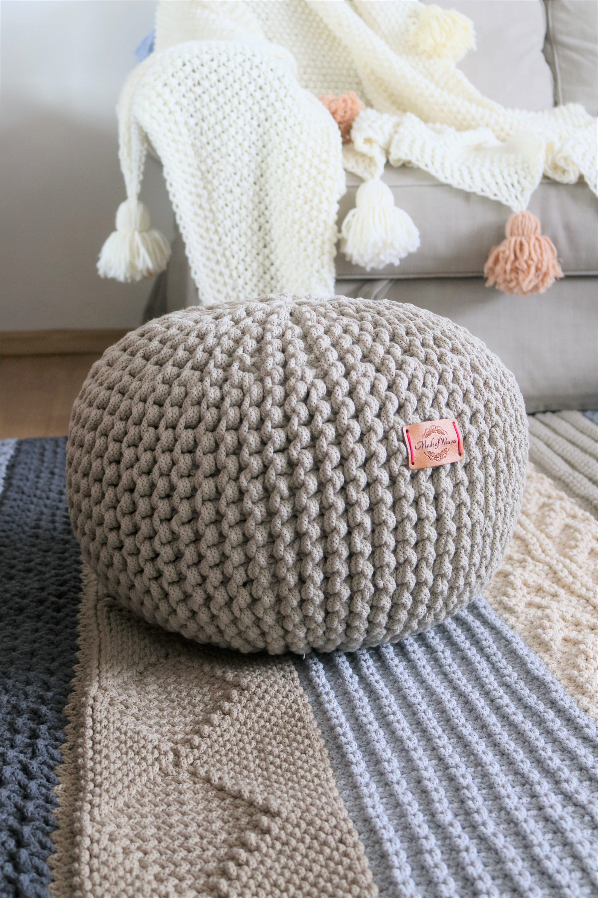 Chunky Tricoté à La Main Beige Foncé Tabouret Pouf Ottoman