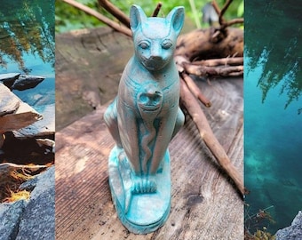 Egyptian goddess Bastet Cat statue, Patina Bastet statue, Bastet pharaoh Statue, goddess of protection, Outdoor or Indoor Bastet statue