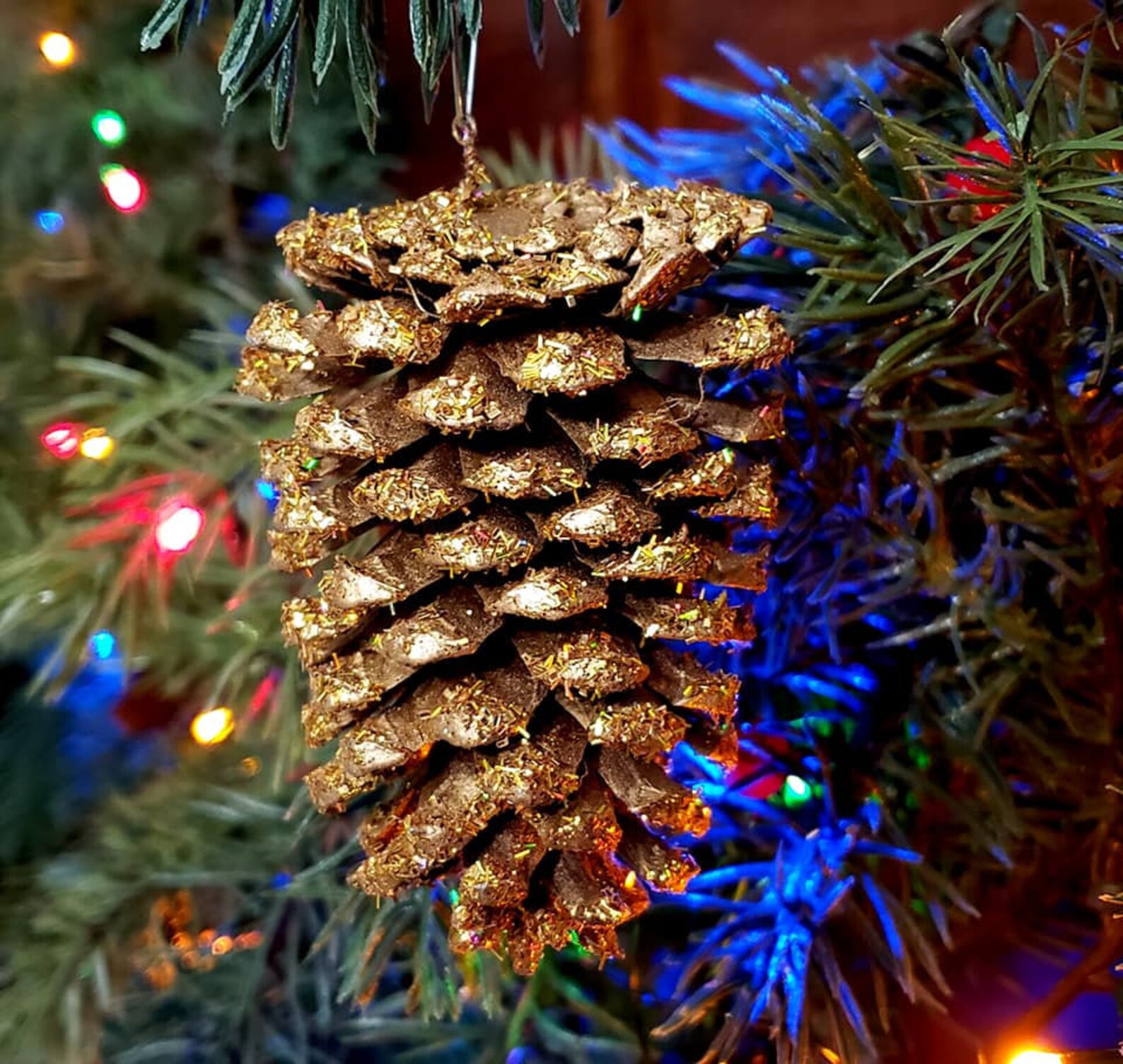 Gold Pine Cones Christmas Pine Cones Gold Glitter Pine Cone Etsy