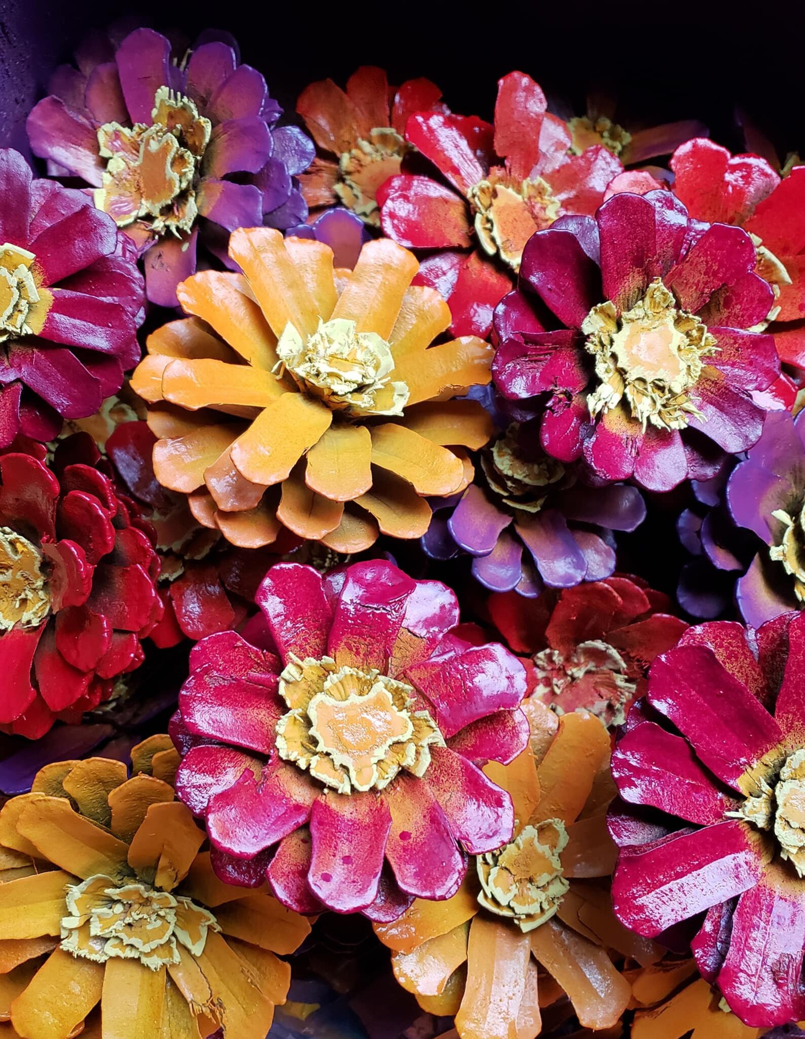 Zinnia Pine cone Painted Pine cones daisy pine cone Flowers Etsy 日本