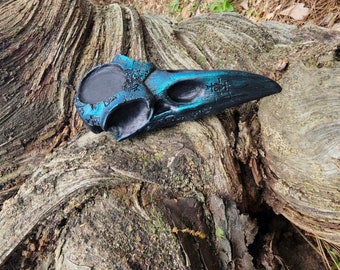 Crow skull wall hanging, skull wall statue, Viking wall statue shiny raven wall statue dark cottagecore concrete raven