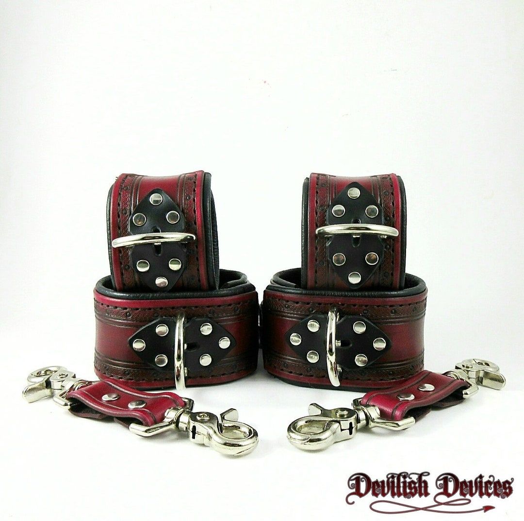 Leather BDSM Wrist and Ankle Cuff Set With Two Connectors/slave Cuffs ...