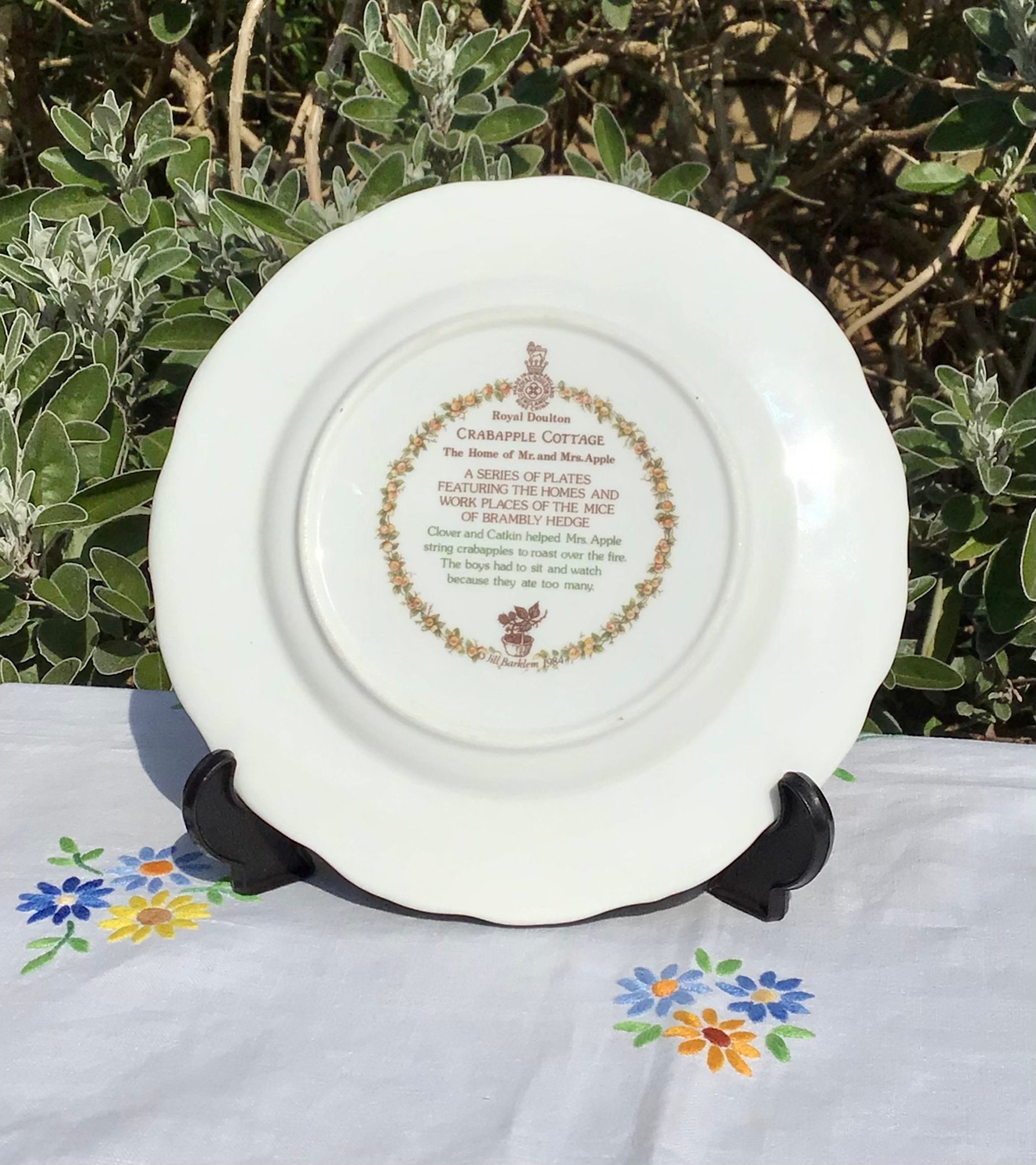 ロイヤルドルトン ブランブリーヘッジプレート：1984年 クラブアップル