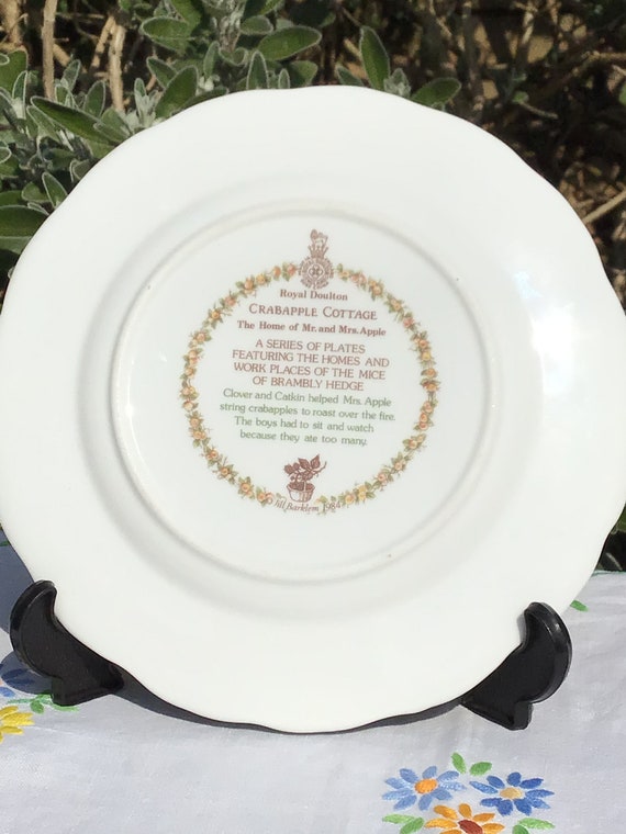 ロイヤルドルトン　ブランブリーヘッジ　クラブアップルコテージ　プレート　皿 ロイヤルドルトン ブランブリーヘッジプレート：1984年 クラブアップル
