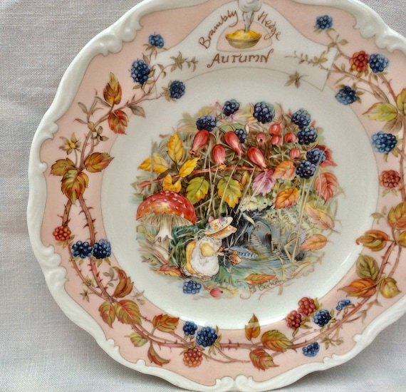 Brambly Hedge Royal Doulton Plate: Autumn Collectable English