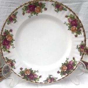 Royal Albert OLD COUNTRY ROSES Dinner Plate 26cm | 10 3/8” Seconds Stamped England, Good Condition, Cottage Core, price for each plate