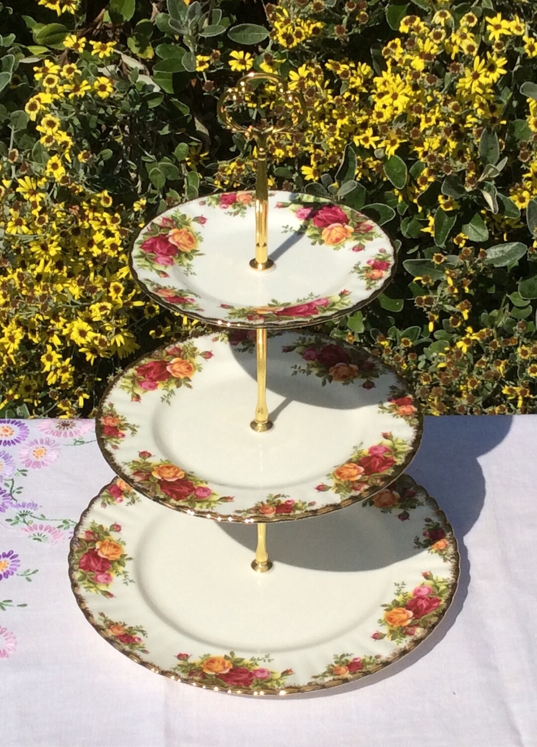 Amazon.com | Royal Albert Old Country Roses Cake Stand Three