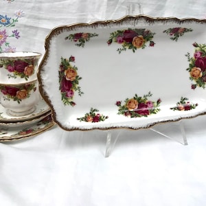 Royal Albert Old Country Roses Sandwich Tray, 1st Edition Stamped England, Biscuit Plate, Good Condition, Gift for her, Mothers Day Gift