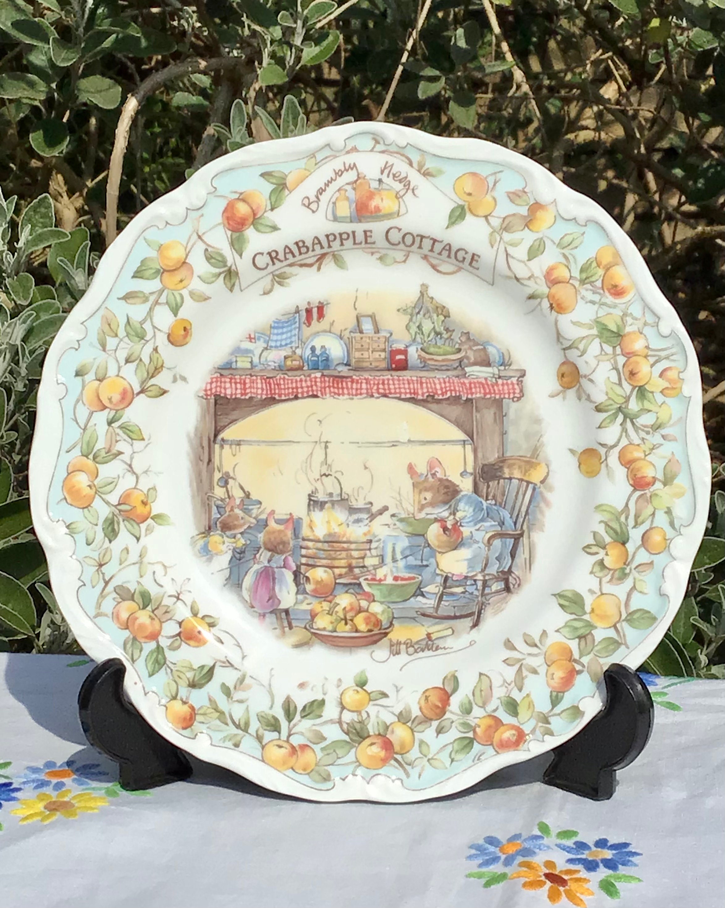 ロイヤルドルトン ブランブリーヘッジプレート：1984年 クラブアップル