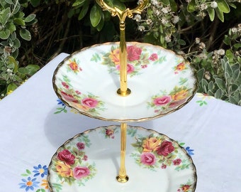 Royal Stafford Bouquet 2-stufige Etagere, Cupcake-Ständer, High Tea, Geschenk für Sie, Housewarminggeschenk, CottageCore, spezielles Muttertagsgeschenk