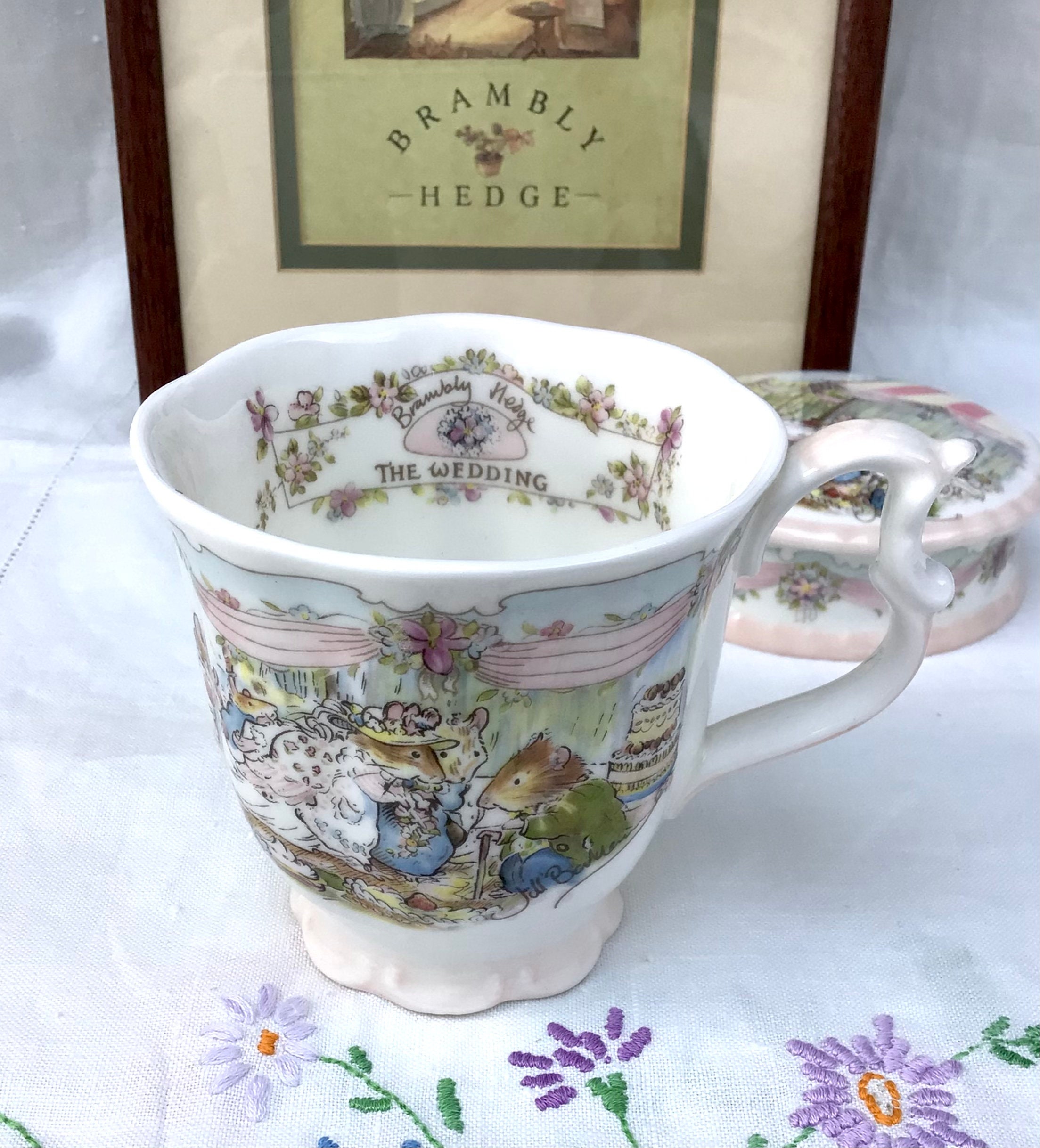 Brambly Hedge Wedding Royal Doulton Fine English China Beaker by Jill  Barklem, Brambly Hedge Mug, Collectible, 1987, Retired, Gift for Her -   Sweden