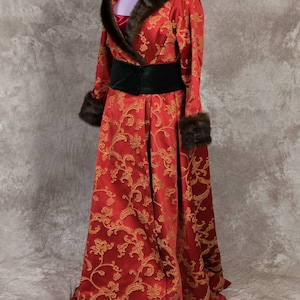 Burgundian Gown mid 15th century, Custom sized