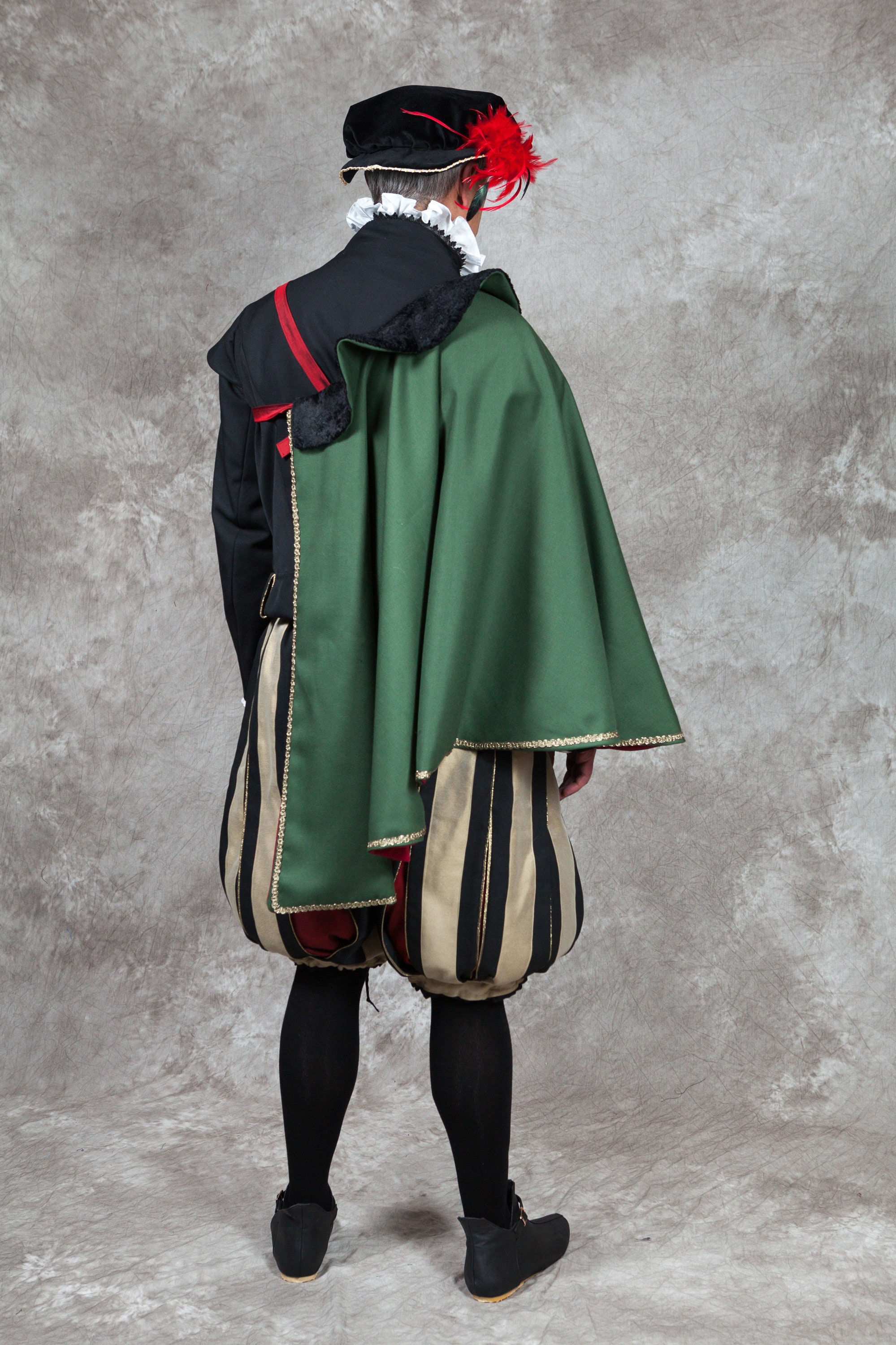Tudor Elizabethan 16-17th Century Gentleman's Circle Coat, Custom