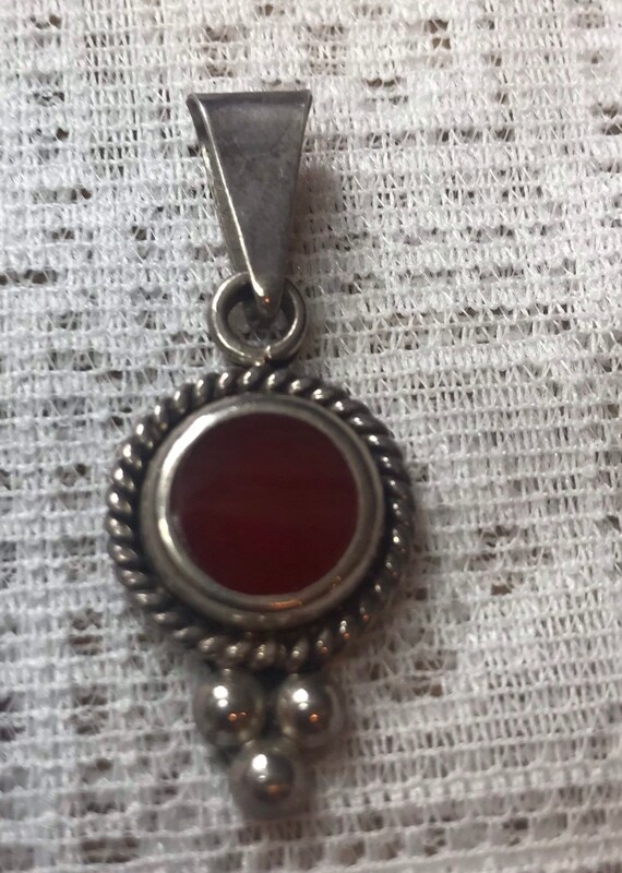 Sterling Silver Pendant Red Stone Vintage Jewelry - Sterling Silver Red Stone Pendant Sterling Silver Pendant Red Stone Vintage Jewelry - Sterling Silver Red Stone Pendant
