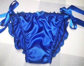 Hecho a pedido... Braguitas SISSY estilo tanga de SATÉN con lazos laterales... cualquier talla... cualquier color