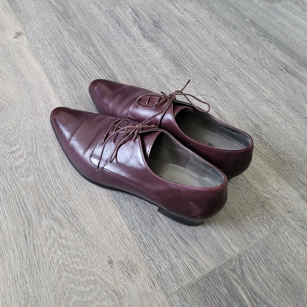 Vintage oxblood red lace up shoes / leather women flat oxford with pointy toe / Size 7 UK / Hōgl