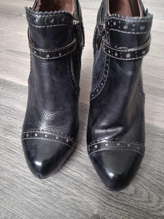 Vintage black ankle high heel brogue shoes Women … - image 2