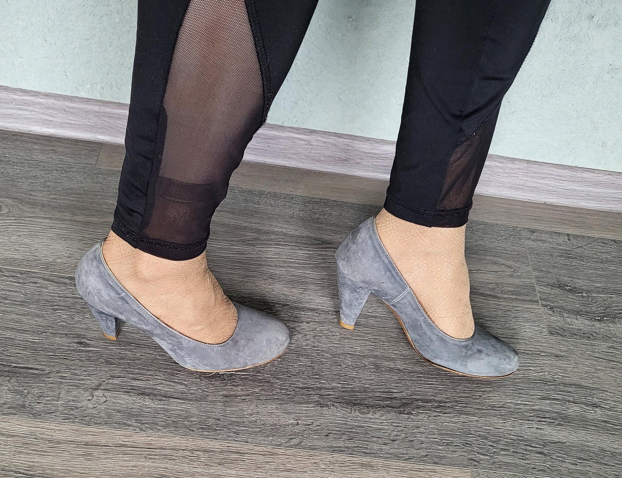Vintage Grey Suede Leather Women Pumps Round Toe Minimalist