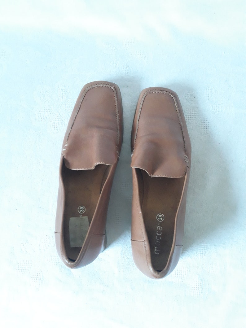 square toe heels 90s