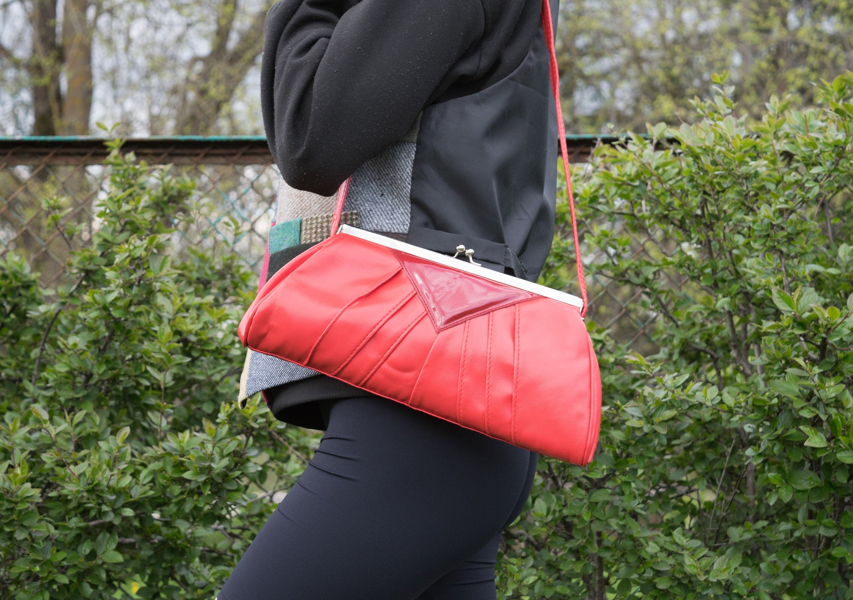 Vintage Red Shoulder Bag 80s Purse Vegan Leather Kiss Lock Bag - Etsy