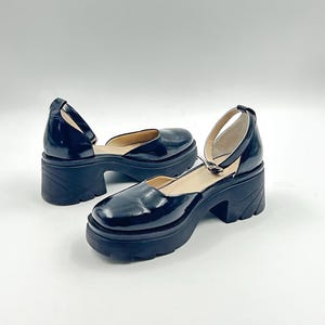 90s Patent Leather Mary Jane Sandals: Chunky Platform Heel, Size 7.5US