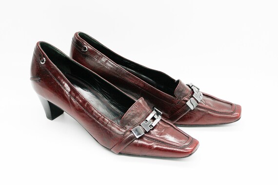 Burgundy Leather Pumps: Square Toe Low Heel Shoes - Size 39EU/8US Burgundy Leather Pumps: Square Toe Low Heel Shoes - Size 39EU/8US