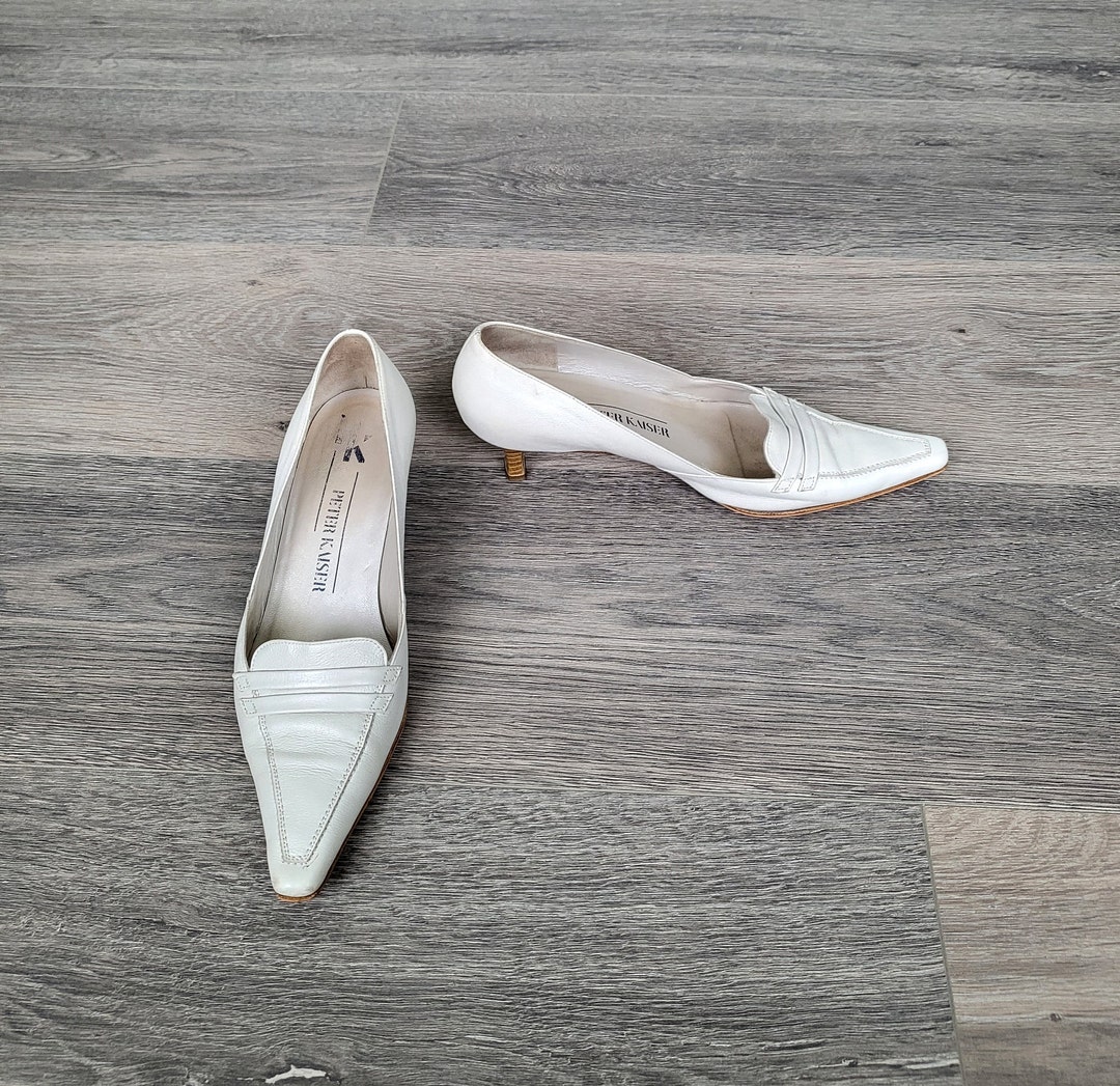 Vintage Women White Leather Shoes / Pointe Toe Pumps / Kitten Etsy