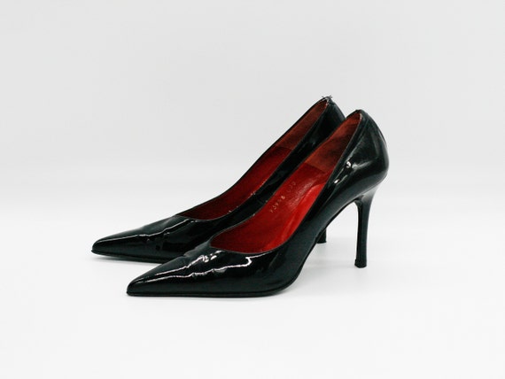 stiletto black pumps