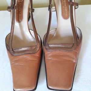 vintage brown leather women slingback shoes square toe block heels 37EU 6.5US size / Pumps Made in Italy
