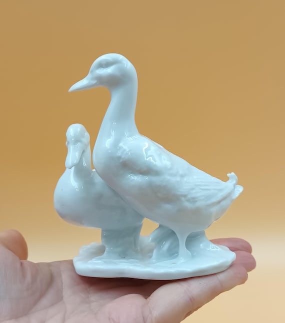 ヴィンテージ カイザー磁器製 置物 アヒル、ガチョウ ペア ドイツ 彫刻