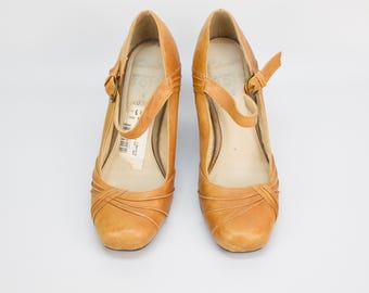 Vintage Leather Mary Jane Heels: Tan Brown Block Heel Shoes - Size EU38