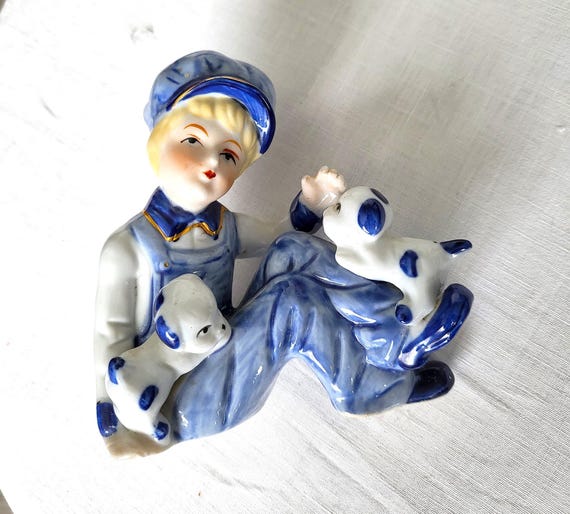 美品　青と白の陶器製赤ちゃんの置物 美品 青と白の陶器製赤ちゃんの置物 ヴィンテージ 磁器 置物