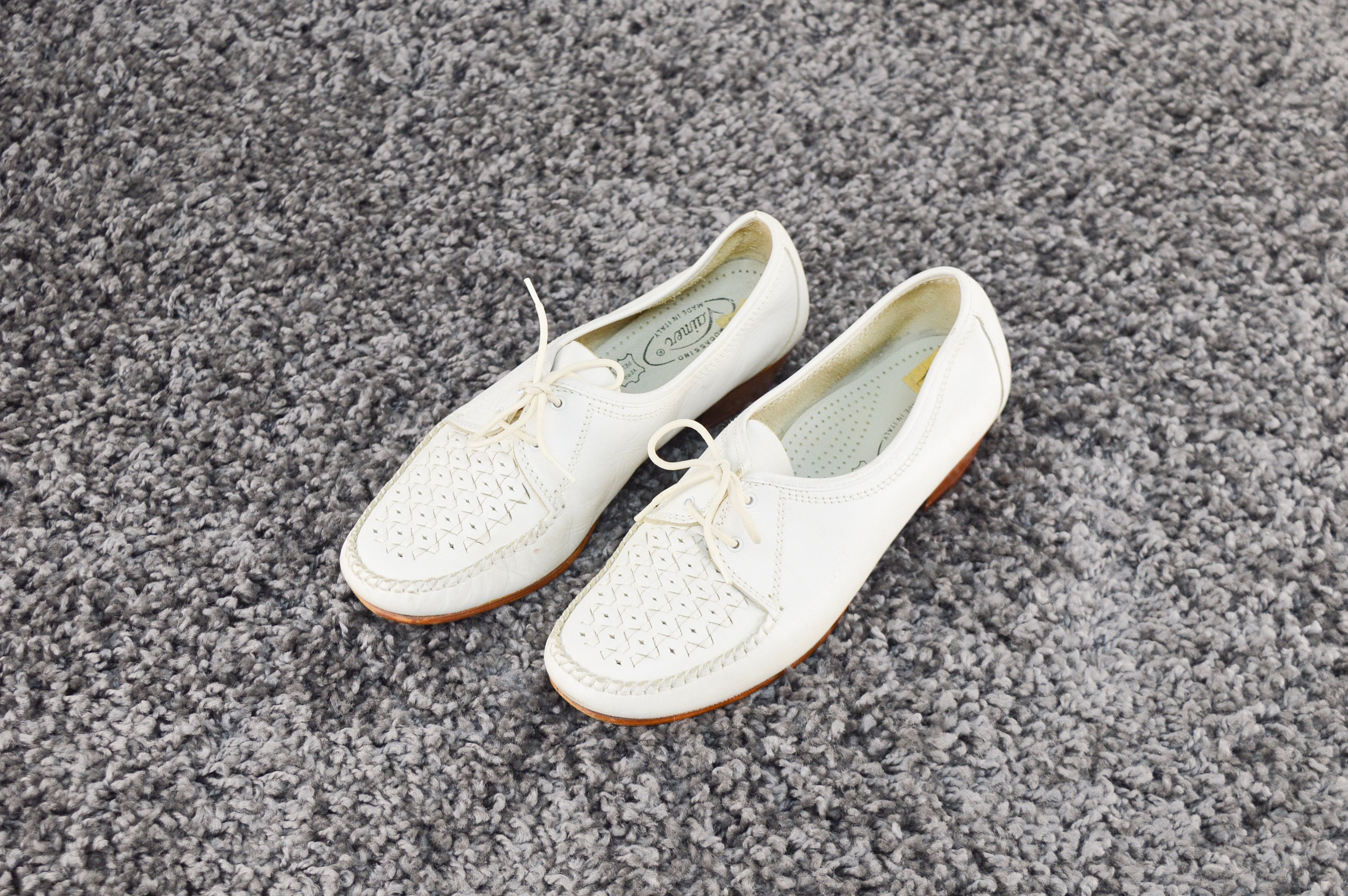 Vintage Leather Moccasins in White Woven Perforated Round Toe