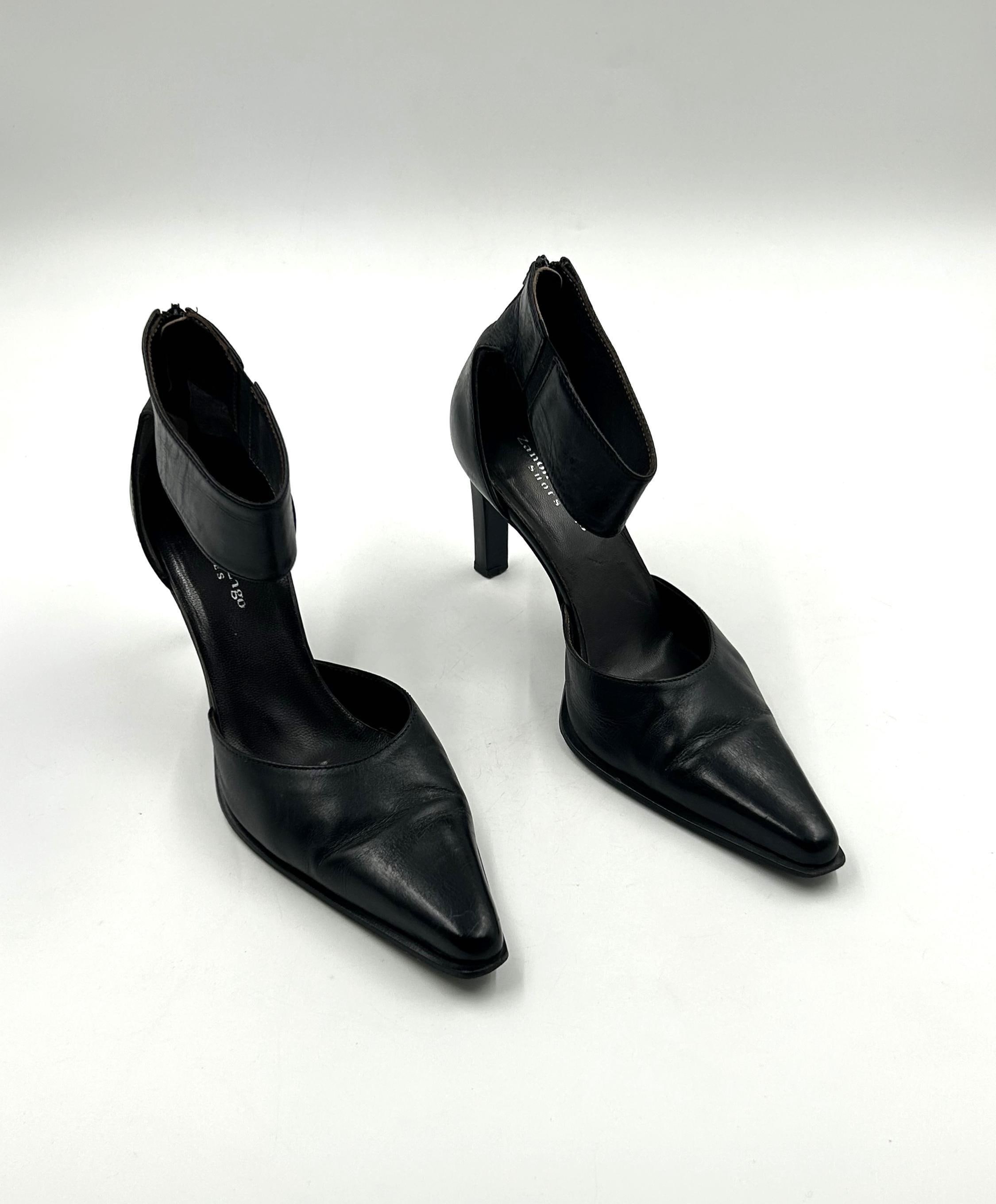Black Closed Toe Heels - Etsy