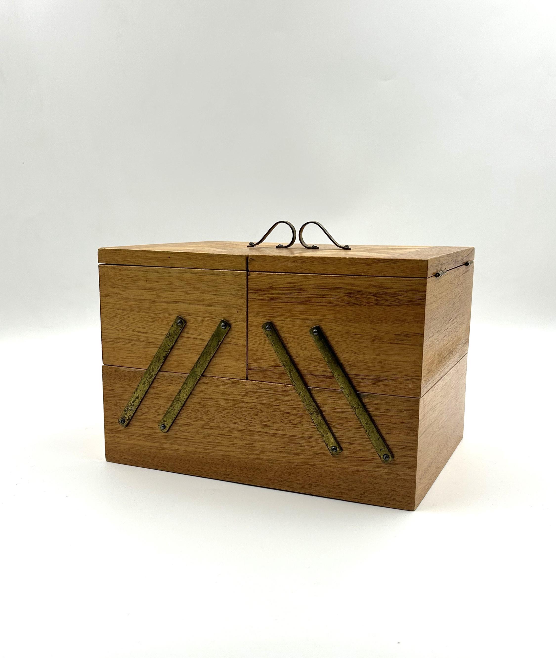 Vintage sewing thread drawers - Etsy 日本