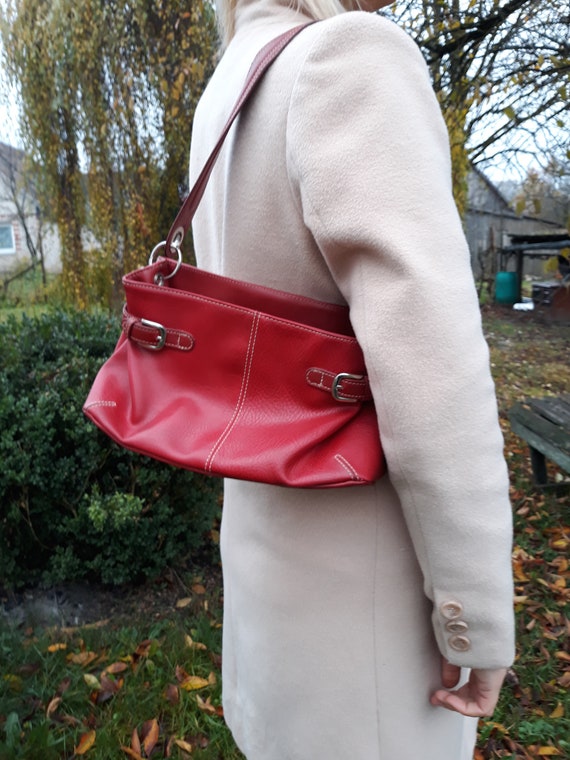 tommy hilfiger leather handbags