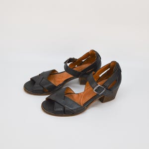 Vintage Black Leather Strappy Sandals: Crisscross Cutout Heel, EU 37
