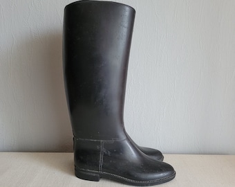 Vintage Rubber Rain Boots in Black | Round Toe Low Heel Pull On Gumboots Gummies Wellies Muck for Women | Size EU 34, UK 2 | Made in Italy