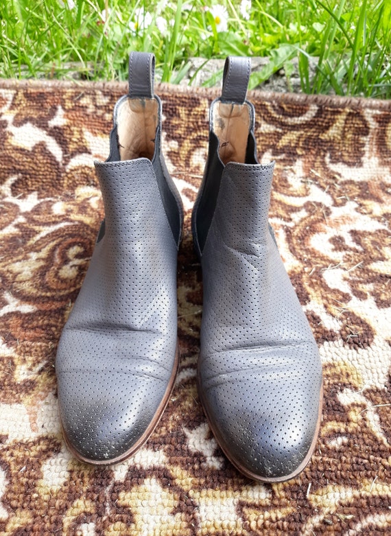 vintage gray leather women ankle boots size EU 36 
