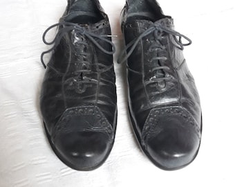 vintage leather black women shoes lace up flat oxford Size 38 EU pointe toes made in Italy